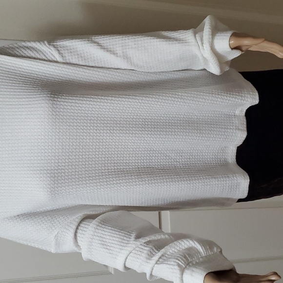 Social standard XXL textured waffle knit puff long  sleeve slouch turtleneck - Picture 4 of 9